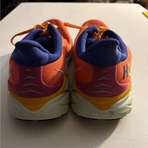 Hoka One One Clifton 8 Vibrant Orange Athletic Shoes size 7.5B Men’s - Picture 3 of 5